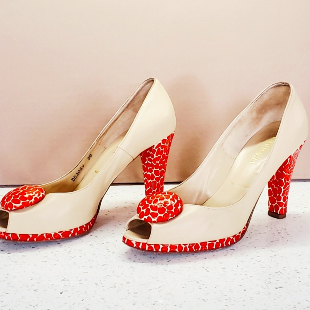 Bruno Magli Cream and Orange Pumps